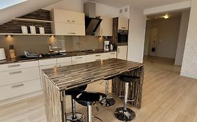 Apartament 44